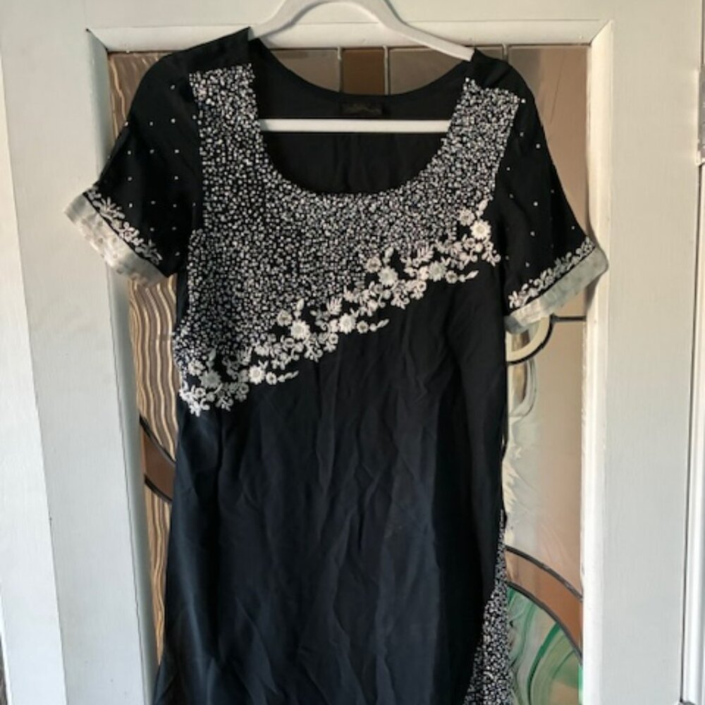 Sanum Silk dress, pant, shawl